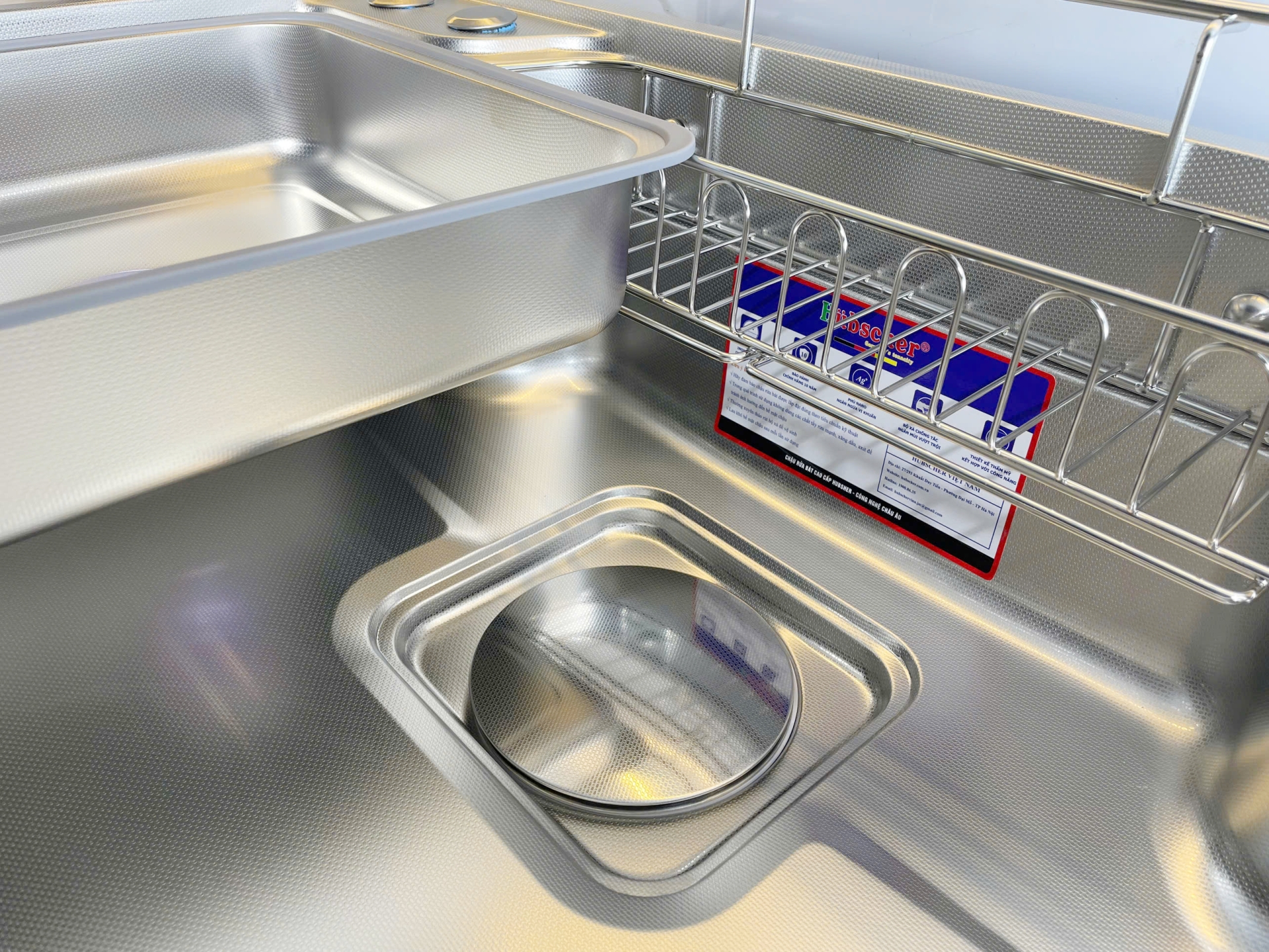 Chậu rửa bát 1 hố INOX Hubscher model: CR1HN_BN I304 KT_78*48