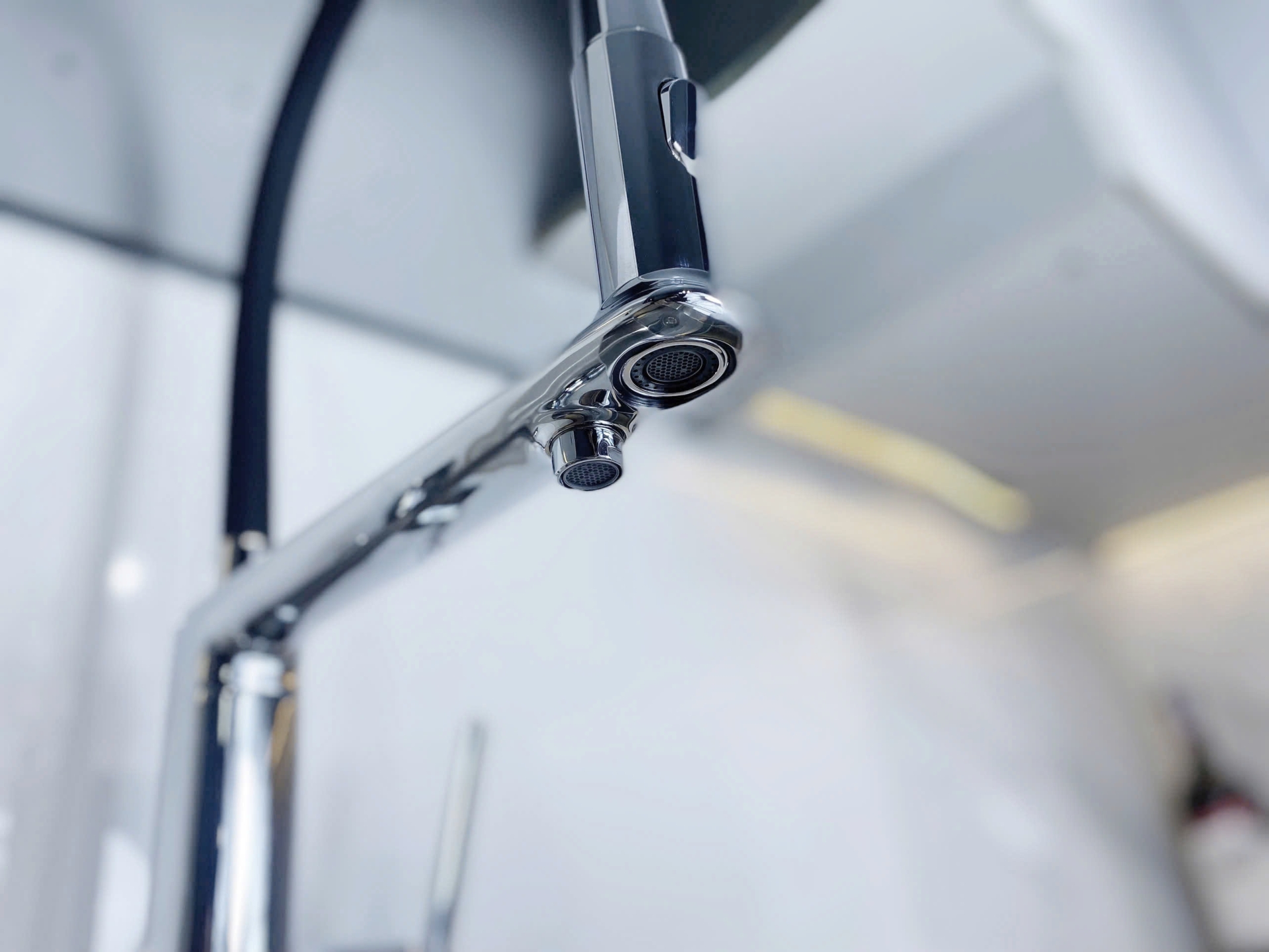 Vòi rửa bát ống mềm VRB_DLL1A