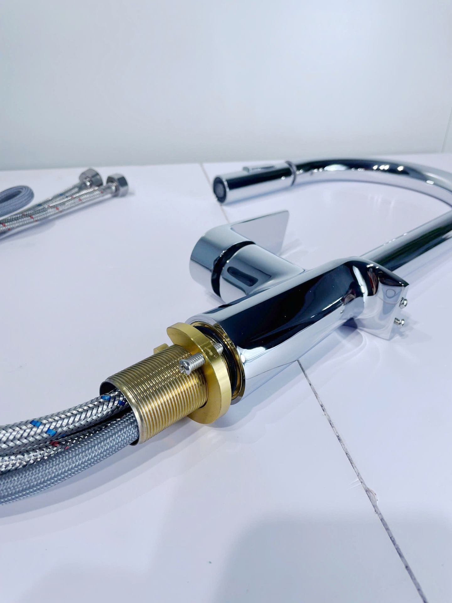 Vòi rửa bát dây rút đồng Hubscher VRB_DL17